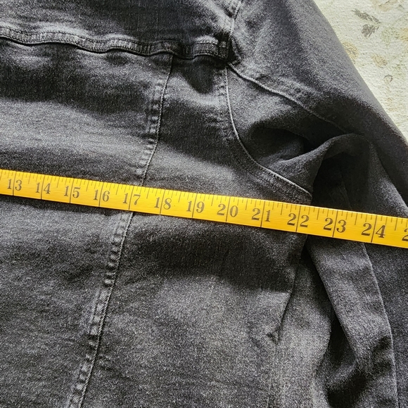 Women With Control Black Studded Denim Jacket size L - Picture 5 of 10